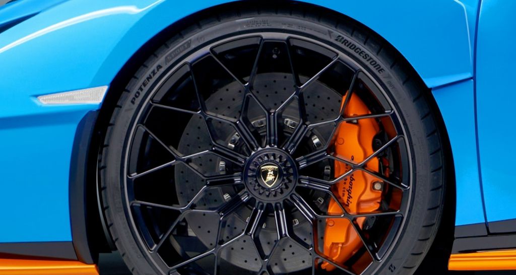 Anvelope vara Bridgestone Potenza pe Lamborghini